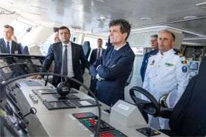 Naval procurement, a new apple of discord